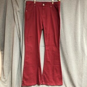 Best wind, large, cranberry flare, bell bottom jeans waist 18 stretches to 20